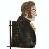 A CARVED AND PAINTED PINE TRADE SIGN OF A GENTLEMAN - Foto 1