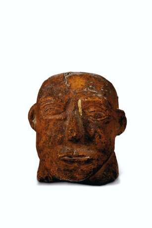 A GLAZED STONEWARE 'GROTESQUE' HEAD OF A MAN - photo 1