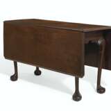 A CHIPPENDALE CARVED MAHOGANY DROP-LEAF TABLE - photo 1