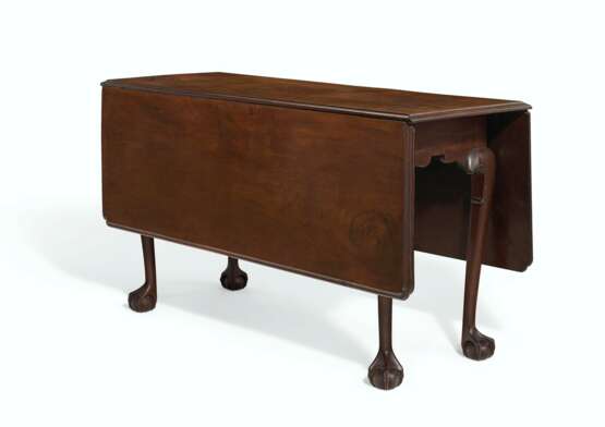 A CHIPPENDALE CARVED MAHOGANY DROP-LEAF TABLE - фото 1