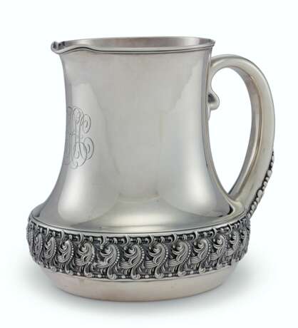 Tiffany & Co.. AN AMERICAN SILVER WATER PITCHER - photo 1
