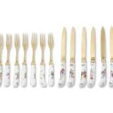 AN OZIER-MOLDED SILVER-GILT MOUNTED GERMAN PORCELAIN PART FLATWARE SERVICE - фото 1