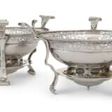 A PAIR OF LOUIS XV SILVER BRAZIERS - photo 1