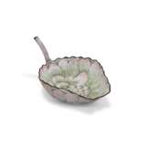 A CHINESE PAINTED ENAMEL LOTUS LEAF-FORM WATER DROPPER - photo 1