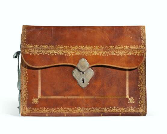 A RESTAURATION GILT-TOOLED BROWN LEATHER DOCUMENT CASE - photo 1