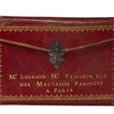 AN EMPIRE GILT-TOOLED BURGUNDY LEATHER PORTEFEUILLE - фото 1