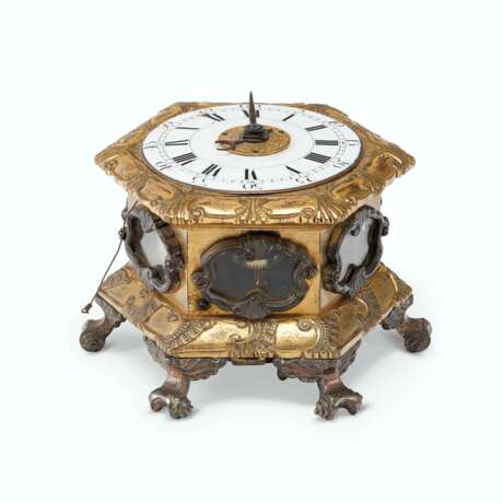 A CHARLES II SILVERED AND GILT-BRONZE TABLE CLOCK - фото 1