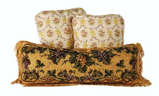 A PAIR OF FRENCH SILK AND METALLIC-THREAD CUSHIONS AND A VICTORIAN NEEDLEWORK CUSHION - фото 1