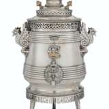 A RUSSIAN EIGHT-PIECE PARCEL-GILT SILVER TEA AND COFFEE SERV... - photo 4