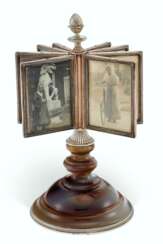 A RUSSIAN SILVER-GILT MOUNTED AND AGATE REVOLVING PHOTOGRAPH...