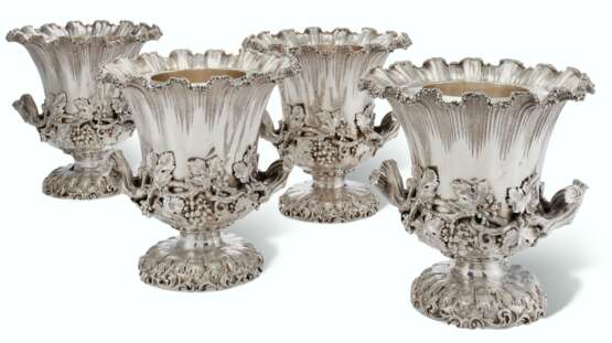 Smith, Benjamin. A SET OF FOUR GEORGE IV SILVER WINE COOLERS - Foto 1
