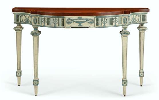 Mayhew & Ince. A PAIR OF GEORGE III CREAM AND BLUE-PAINTED MAHOGANY SIDE TA... - Foto 2