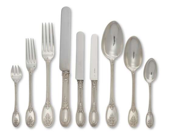 Odiot, Maison. A FRENCH SILVER FLATWARE SERVICE - photo 1