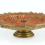 AN ITALIAN (TRAPANI) GILT-COPPER, WHITE AND BLUE ENAMEL AND ... - Foto 2