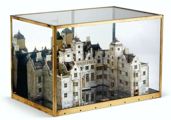 A LATE VICTORIAN MOTHER-OF-PEARL MODEL OF ASTON HALL, BIRMIN... - фото 3