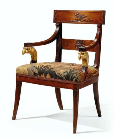 A PAIR OF NORTH EUROPEAN MAHOGANY AND PARCEL-GILT ARMCHAIRS ... - фото 3