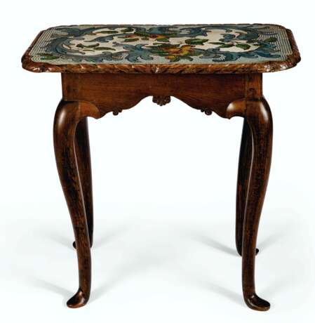 A GERMAN OAK AND BEADWORK OCCASIONAL TABLE - фото 1