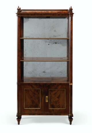 A NORTH GERMAN BRASS-MOUNTED MAHOGANY ETAGERE - photo 1