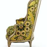 A LOUIS XV GREY-PAINTED BERGERE - фото 2