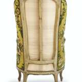 A LOUIS XV GREY-PAINTED BERGERE - Foto 3