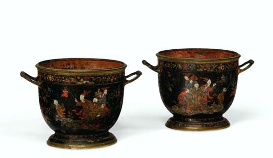 A PAIR OF FRENCH POLYCHROME-DECORATED BRASS JARDINIERES - photo 1