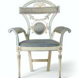 A PAIR OF NORTH ITALIAN CREAM AND BLUE-PAINTED ARMCHAIRS - фото 3