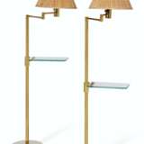 Maison Meilleur. A PAIR OF FRENCH BRASS STANDING LAMPS - Foto 1