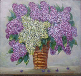 Lilac in a wicker basket