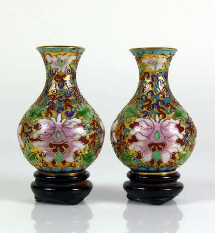 Paar kleine Cloisonné-Vasen - photo 1