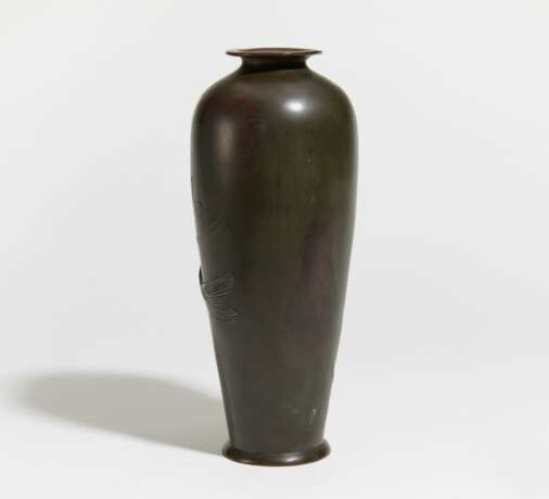 Vase mit zwei großen Karpfen - Foto 3