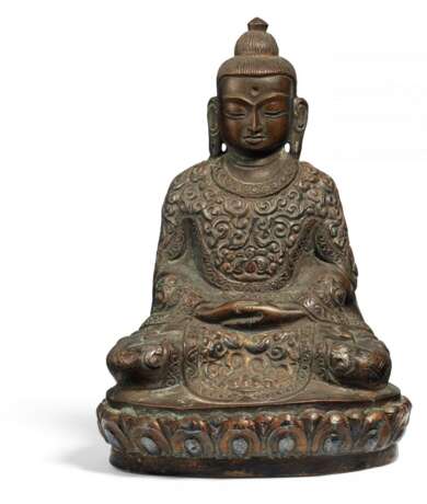 Bedeutender Buddha in königlichem Ornat - Foto 1