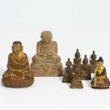 Acht kleine buddhitische Figuren - фото 1