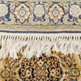 Orientteppich aus Seide. 20. Jahrhundert, 160x107 cm. - Foto 4