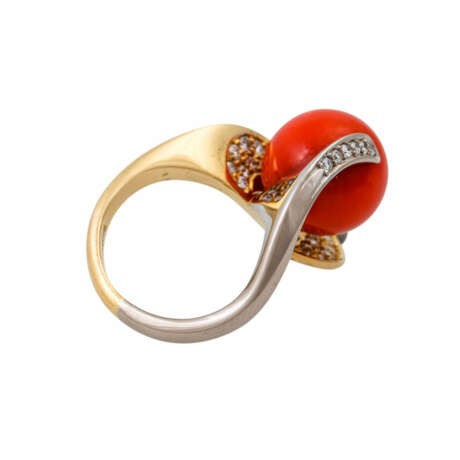 SCHOTT Ring mit feiner Edelkoralle und Brillanten - photo 3