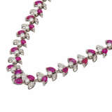 Collier mit 24 Rubinen und 97 Diamanten, zusammen ca. 3,4 ct, - photo 4