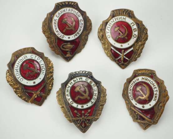 Sowjetunion: Tätigkeitsabzeichen - 5 Exemplare. - Foto 1