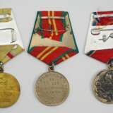 Sowjetunion: Lot von 3 Medaillen. - Foto 2