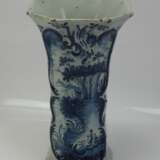 Fayence: Achteckige Vase. - photo 2