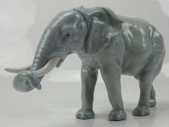 Karl ENS Volkstedt - Porzellan Elefant. - Foto 1