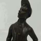 Frankreich: Skulptur eines Jungen. - Foto 2
