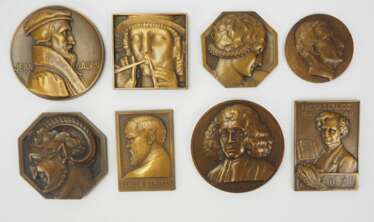 Sammlung Bronzemedaillien - Acht Exemplare.