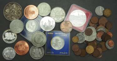 International: Lot Münzen und Medaillen.