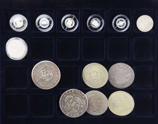Sammlung Münzen in Kasette. - фото 2