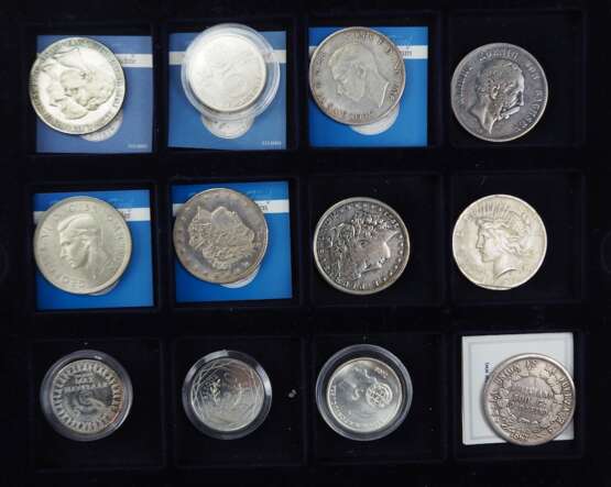 Sammlung Münzen in Kasette. - photo 3