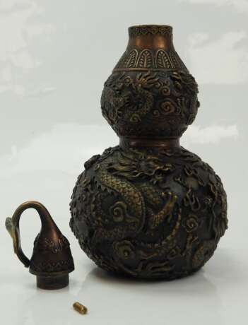 China: Bronze-Vase mit chinesischen Ornamenten. - Foto 6