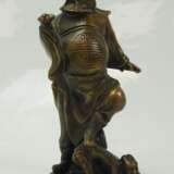 China: Skulptur eines Mannes. - фото 1