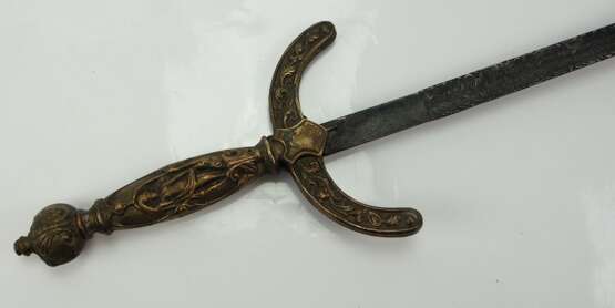 Historismus Schwert mit detailreichen Ornamenten. - Foto 4