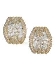 DIAMOND AND GOLD EARRINGS