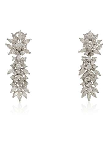 DIAMOND AND PLATINUM EARRINGS - photo 1