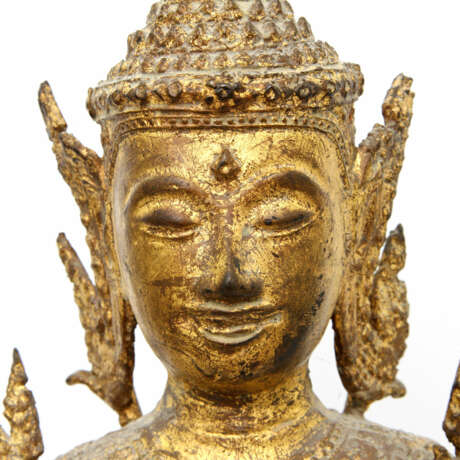 Stehender gekrönter Buddha im Fürstenschmuck. THAILAND/RATTANAKOSIN, 19./20. Jahrhundert - фото 2
